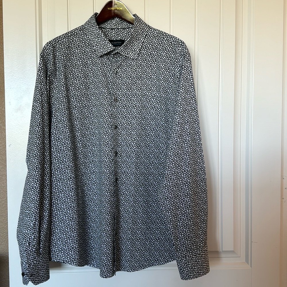 Bugatchi means button down black and white